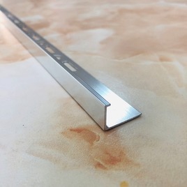Угловой алюминиевый профиль