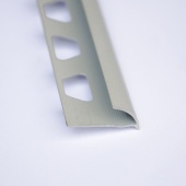 Кромочный овальный уголок O8 серебро 2.7 метра 