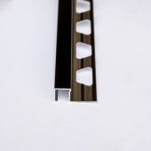 Кромочный квадратный уголок 1010 полированный 2.7 метра