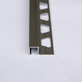 Кромочный квадратный профиль 1210 серебро